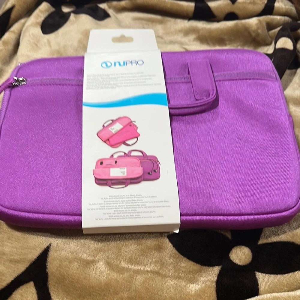 Belkin Purple Tablet Sleeve with Padded Protection